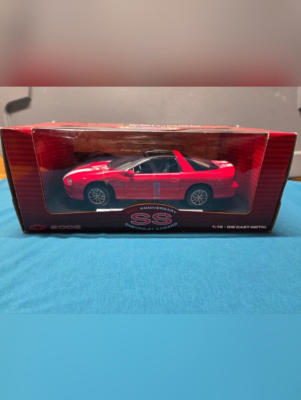 Rare 2002 Chevrolet Camaro SS Welly Premium Collection 1:18 Diecast